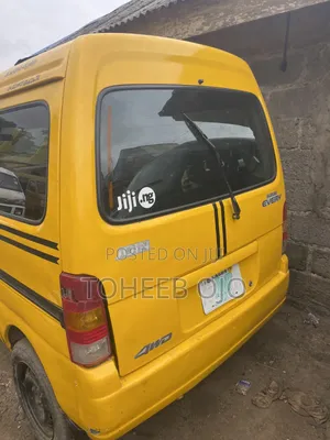 Volkswagen Transporter 1995 Yellow