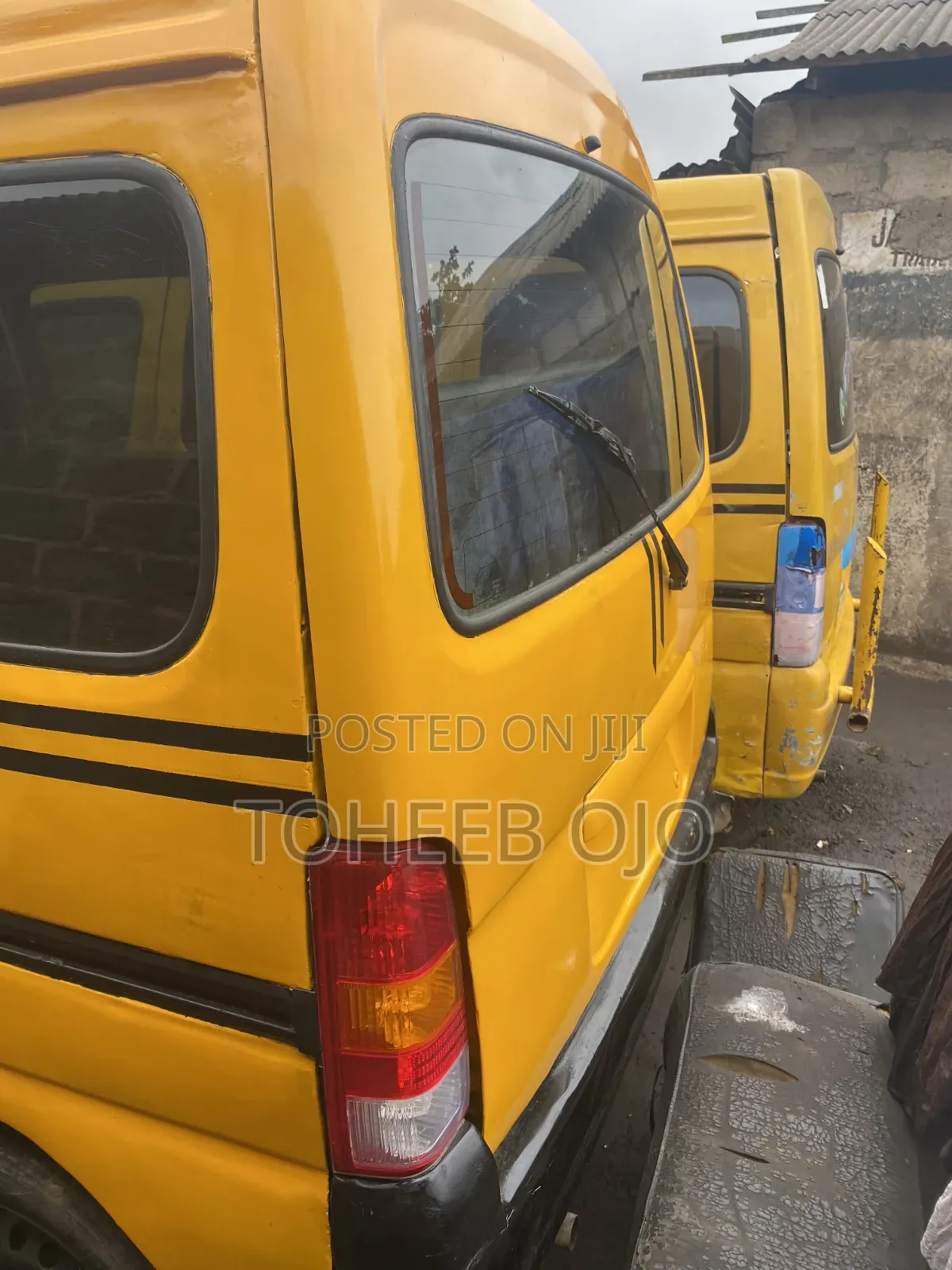 Volkswagen Transporter 1995 Yellow