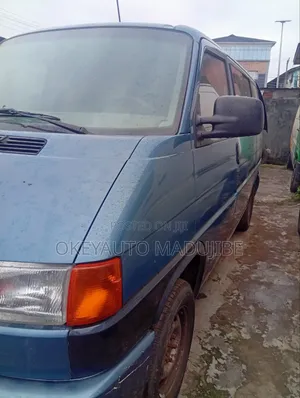 Volkswagen Transporter 2005 Blue
