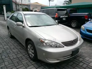 Toyota Camry 2004 Silver