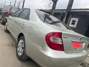 Toyota Camry XLE 4dr Sedan (2.4L 4cyl 4A) 2003 Silver