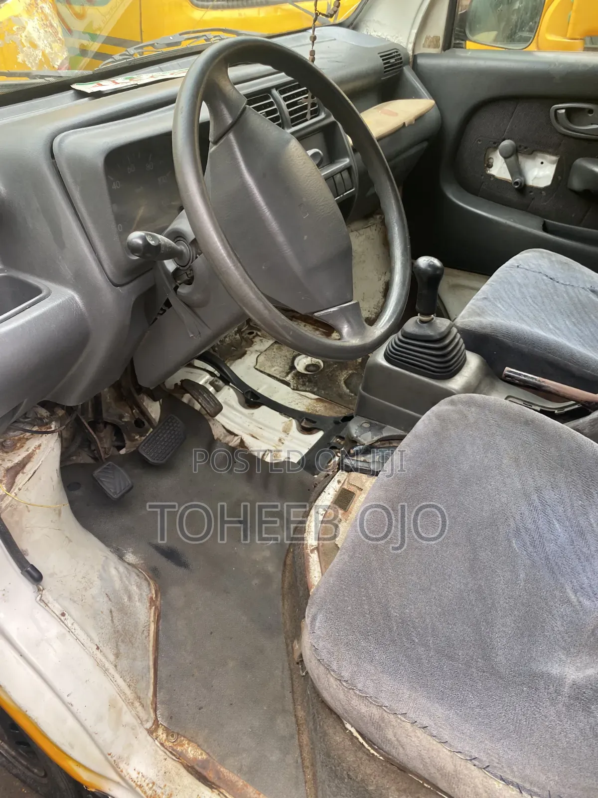 Volkswagen Transporter 1996 Yellow