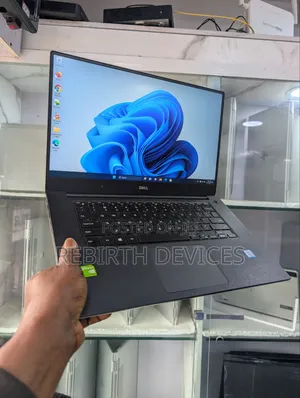 Laptop Dell Precision 5520 16GB Intel Core i7 SSD 512GB
