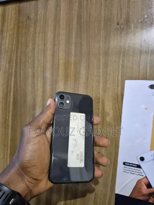 Apple iPhone 11 64 GB Black