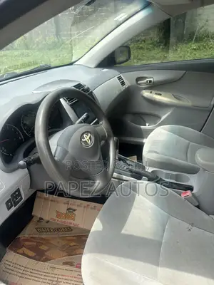 Toyota Corolla Base 4dr Sedan (1.8L 4cyl 5M) 2010 Blue