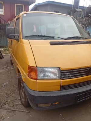 Volkswagen Transporter 2025 Yellow