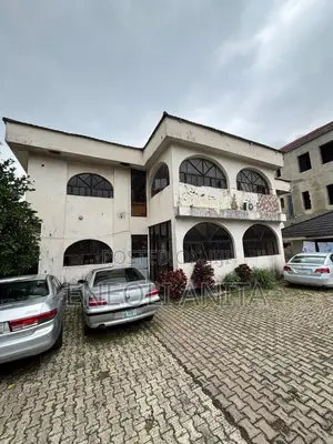 18bdrm Duplex in Wuse for rent
