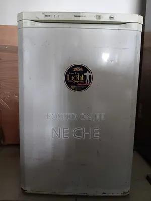 Refrigerator, Freezer-on-Top, Water Dispenser