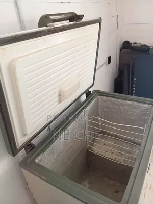 Refrigerator, Freezer-on-Top, Water Dispenser