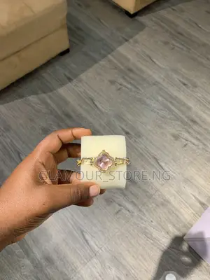 Clover Crystal Wristwatch