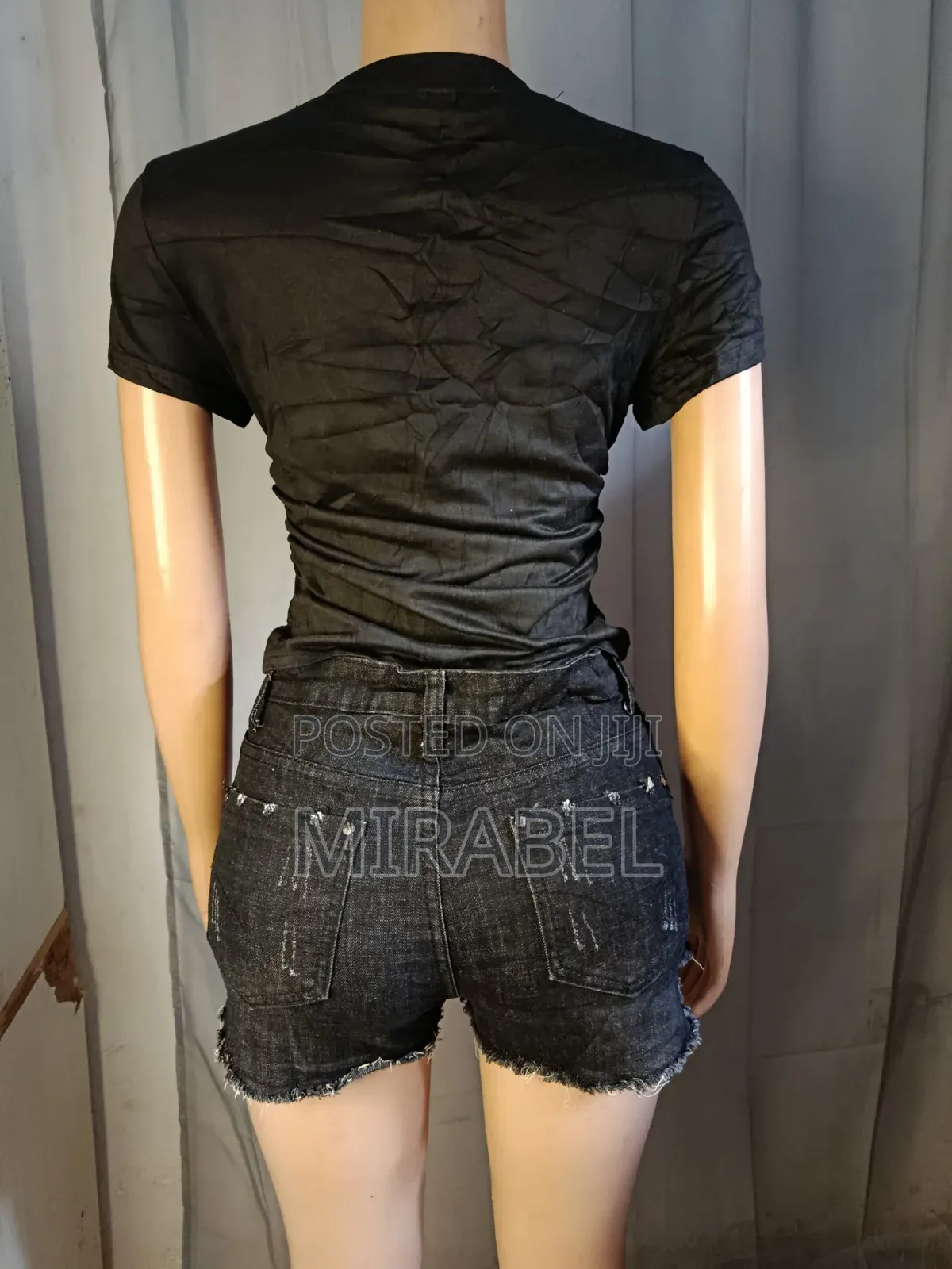 Bumshorts,tops