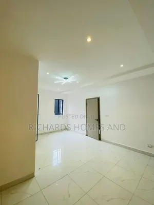 1bdrm Apartment in Lekki Phase 1 for sale