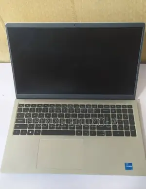 New Laptop Dell Inspiron 15 3530 16GB Intel Core i5 SSD 16 GB