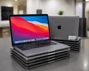 Laptop Apple MacBook Pro 2017 8GB Intel Core i5 SSD 256GB