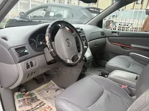 Toyota Sienna XLE 2005 White