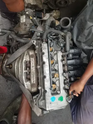 Toyota Corolla 2004/05 Engine and Gearbox 5 Pins