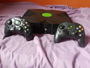 Xbox Original With Two Controllers and Aux With Power Source