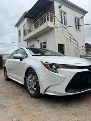Toyota Corolla LE 2022 White
