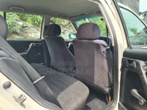 Volkswagen Golf 2002 White