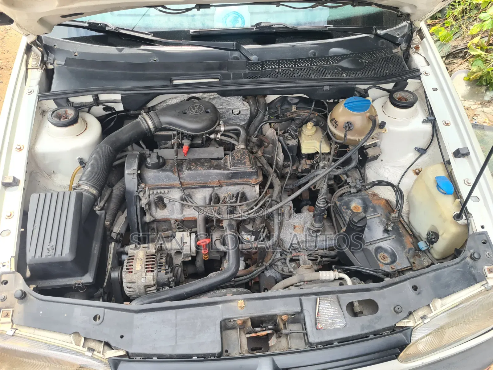 Volkswagen Golf 2002 White
