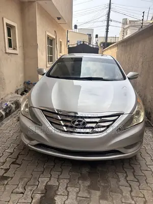 Hyundai Sonata Limited 2.0T Sedan (2.0L 4cyl 6A) 2011 Silver