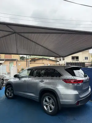 Toyota Highlander Limited 4dr SUV AWD (3.5L 6cyl 6A) 2015 Gray