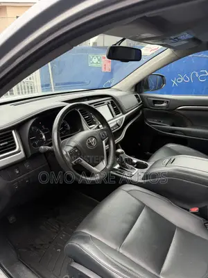 Toyota Highlander Limited 4dr SUV AWD (3.5L 6cyl 6A) 2015 Gray