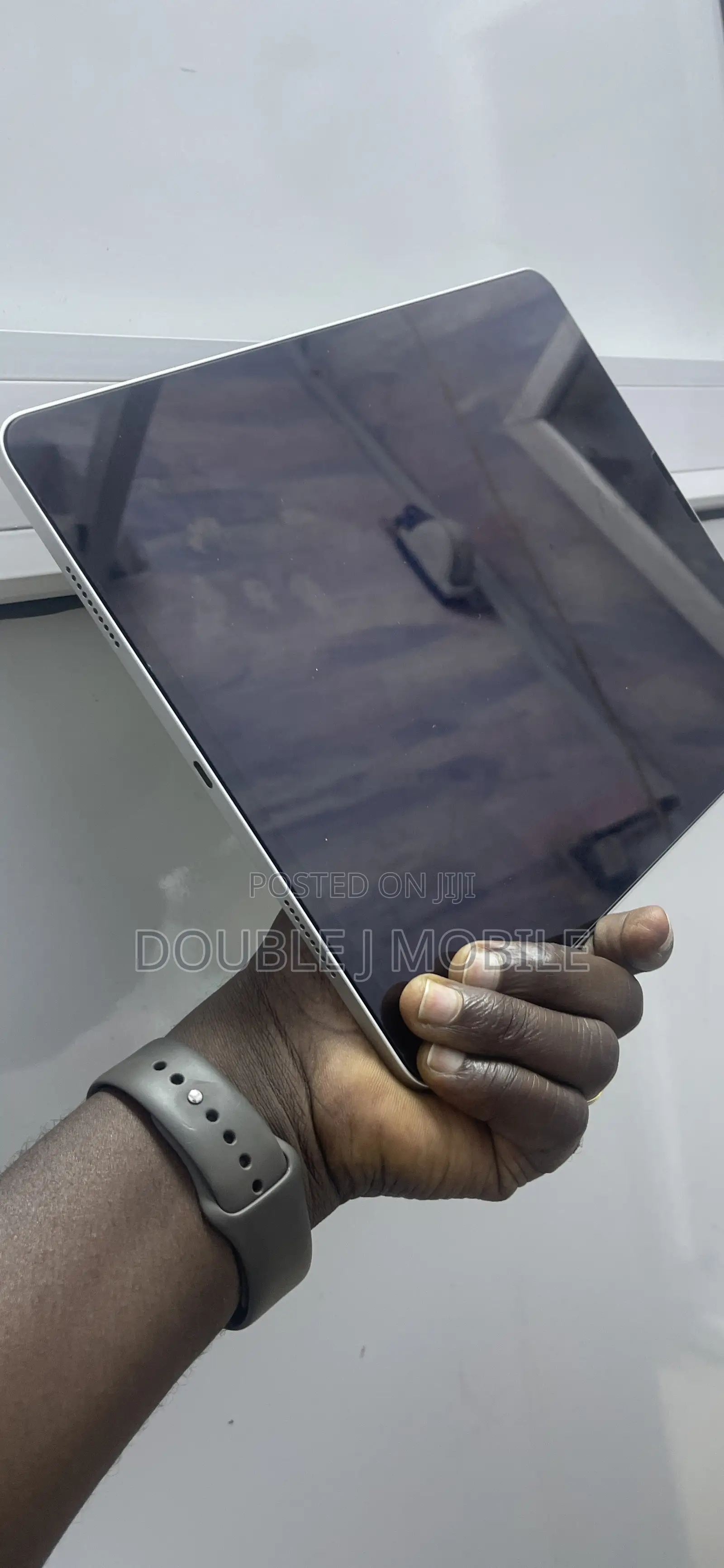 Apple iPad Pro (2022) 128 GB Silver