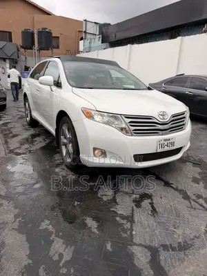 Toyota Venza XLE 2010 White