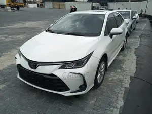 Toyota Corolla 2019 White