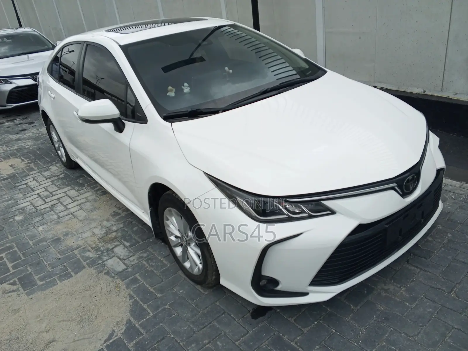 Toyota Corolla 2019 White