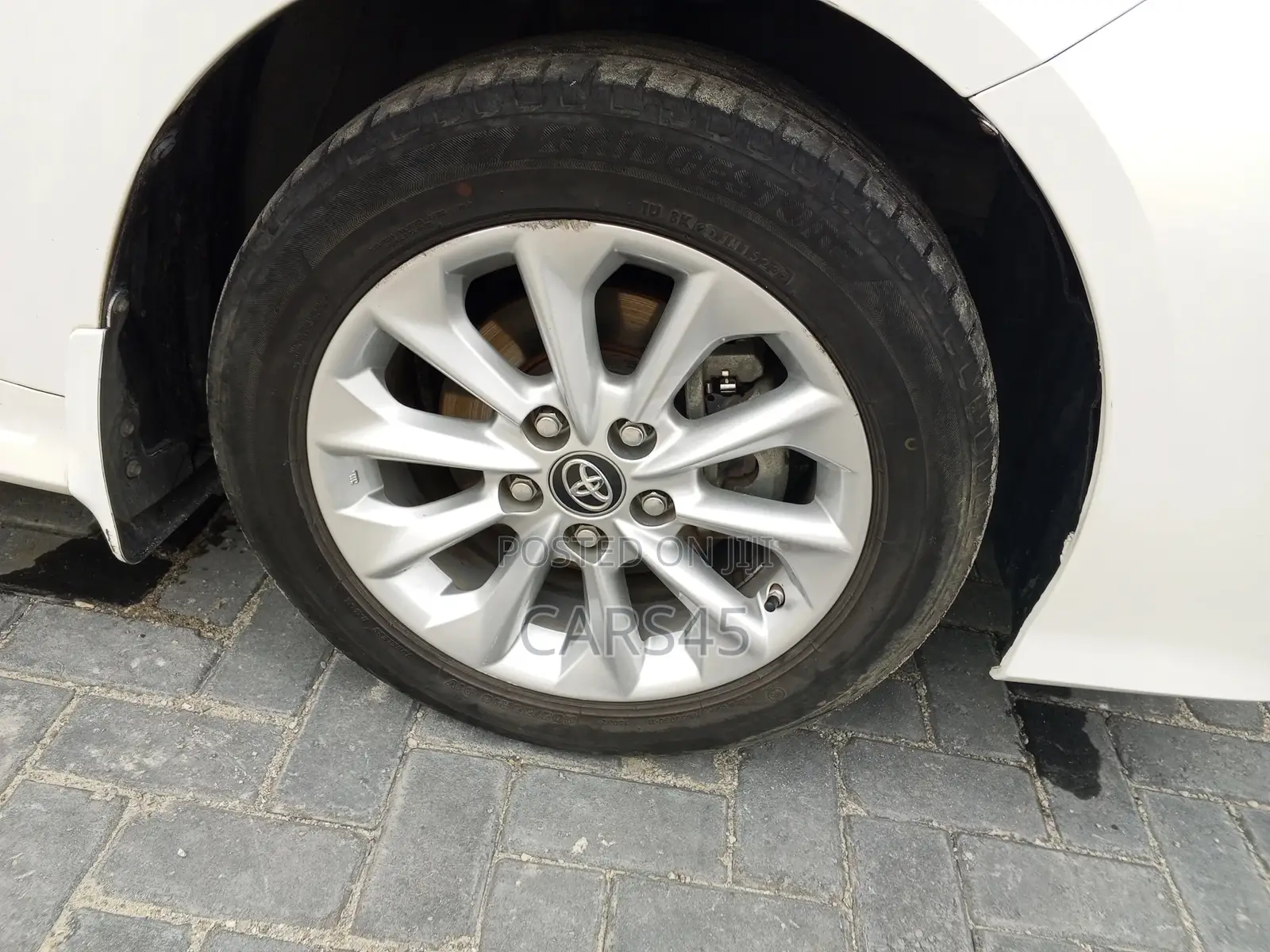 Toyota Corolla 2019 White