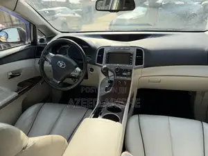 Toyota Venza V6 AWD 2011 Gray