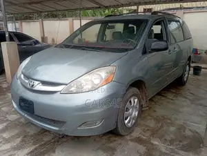 Toyota Sienna 2006 Blue