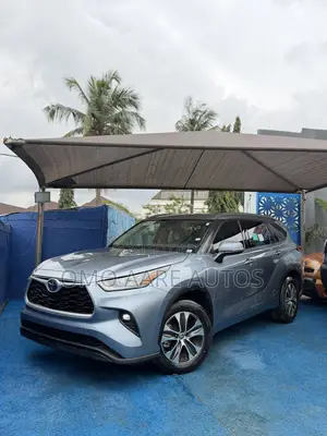 Toyota Highlander XLE FWD 2020 Gray
