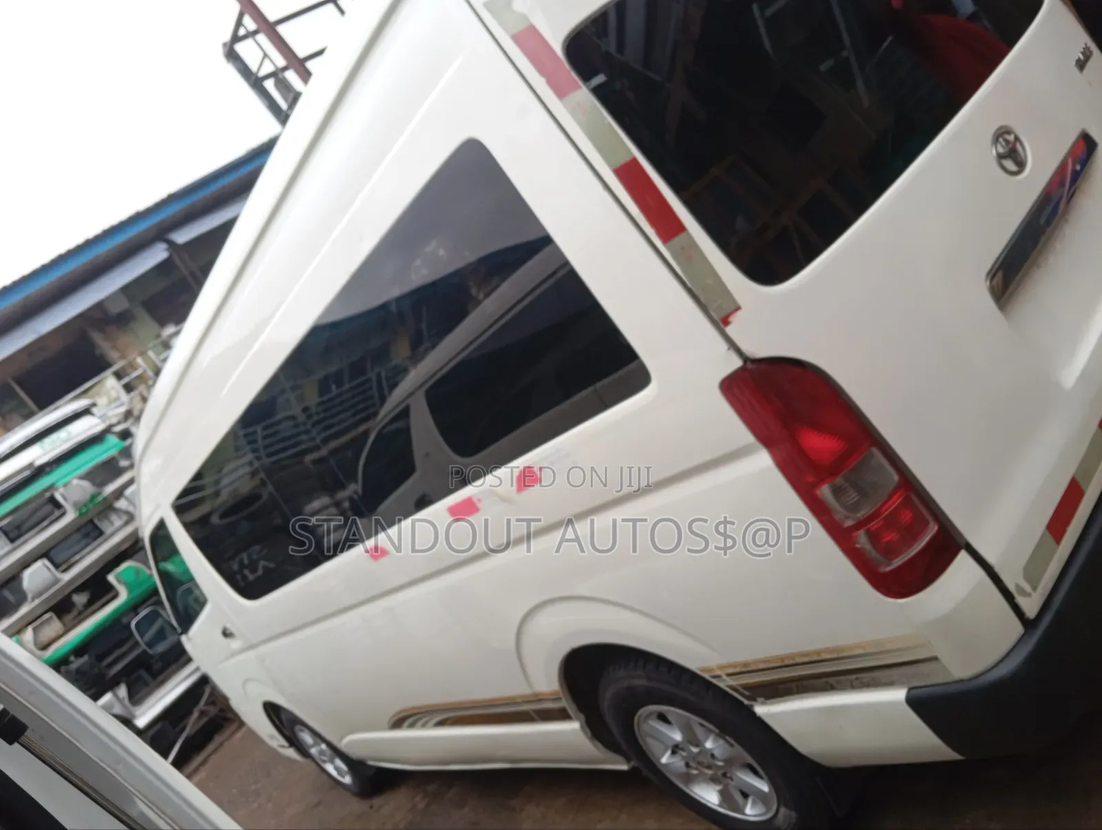Toyota HiAce 2015 White