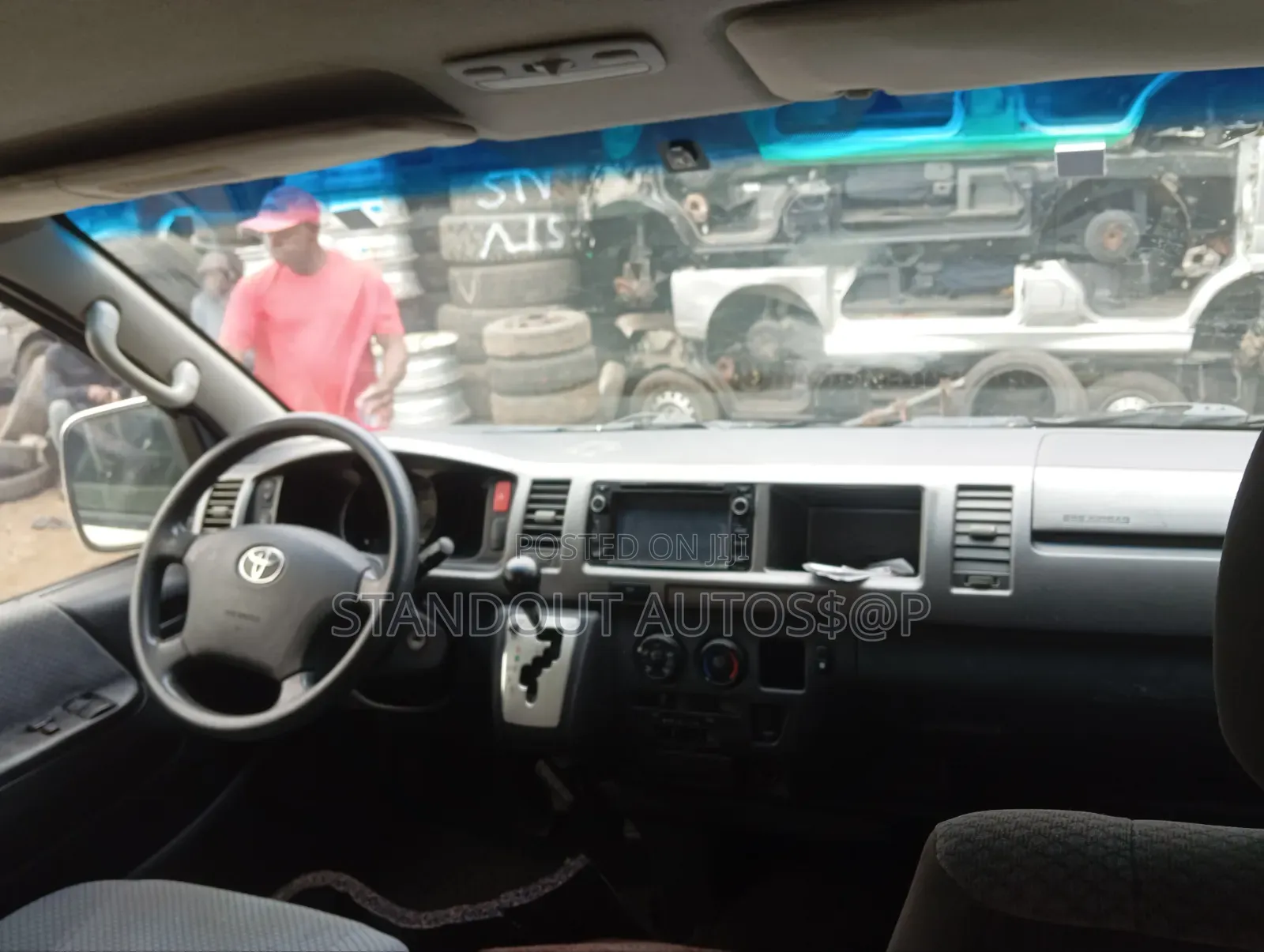 Toyota HiAce 2015 White