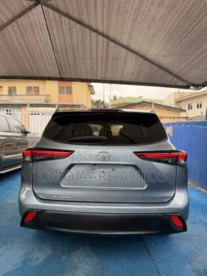 Toyota Highlander XLE FWD 2020 Gray