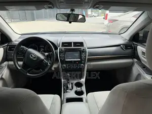 Toyota Camry 2016 Silver