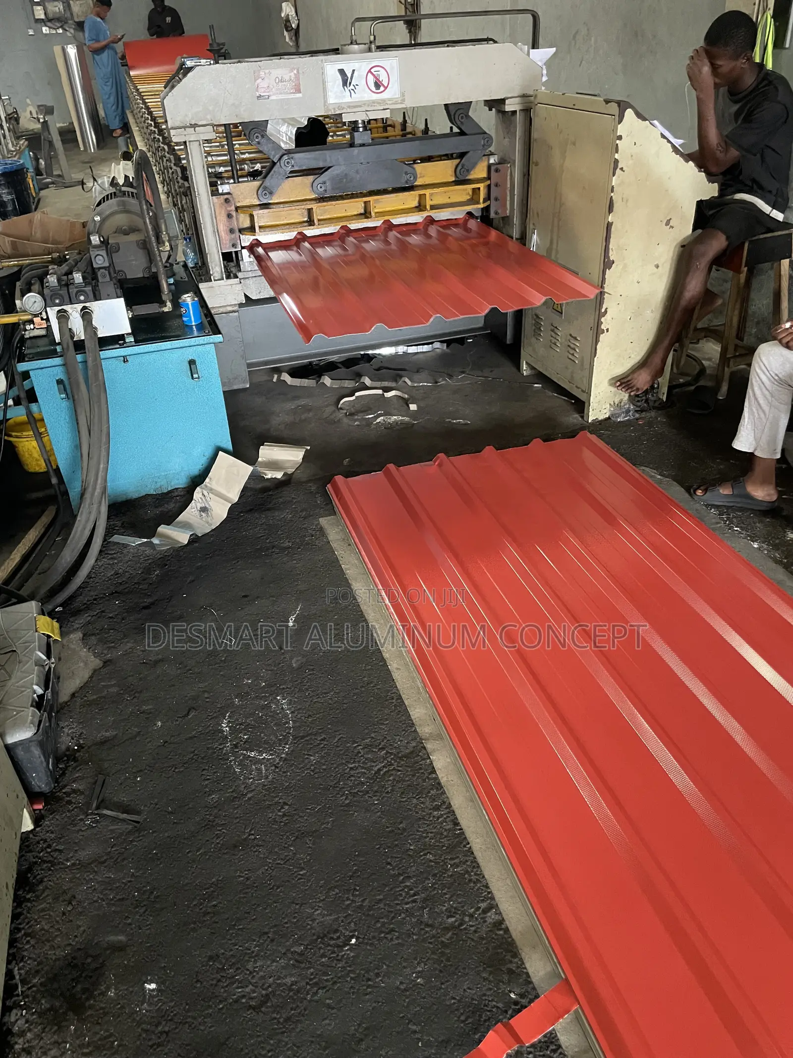. Desmart: Smart Materials. Smarter Roofs.