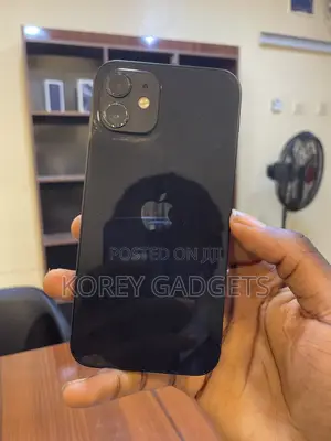 Apple iPhone 12 64 GB Black