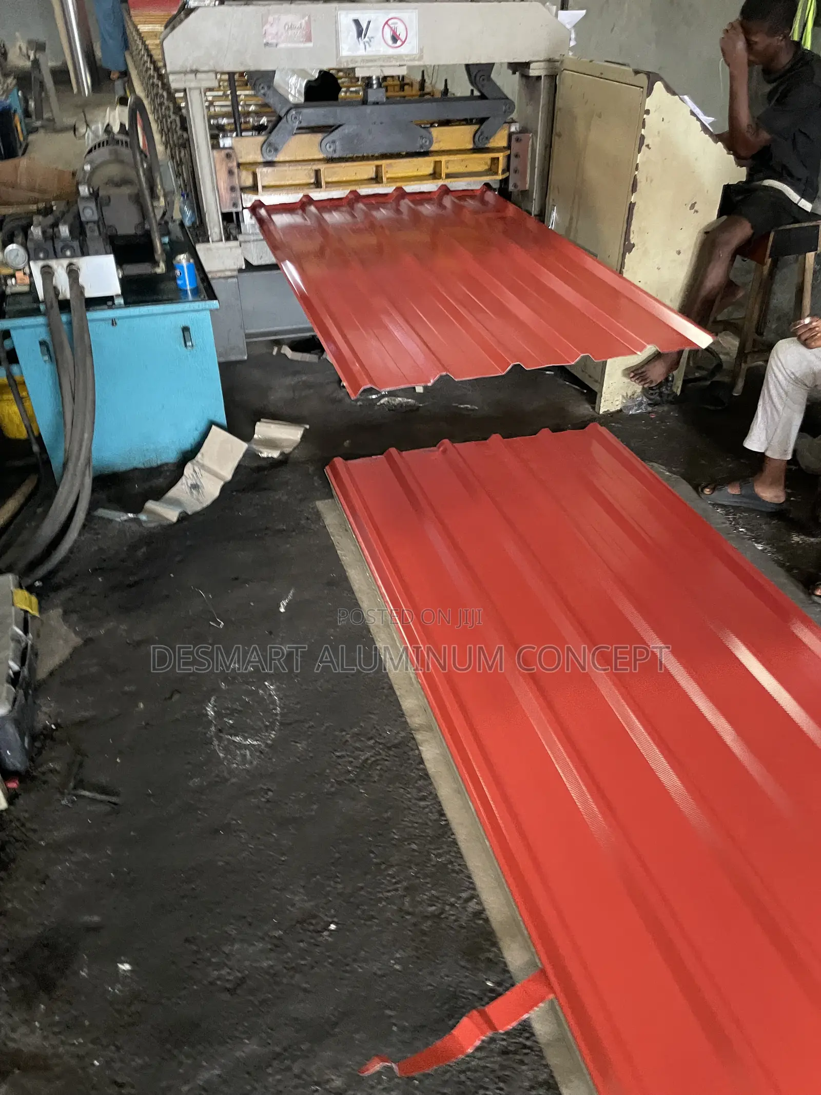 . Desmart: Smart Materials. Smarter Roofs.