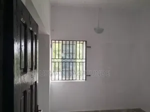 4bdrm Apartment in Usmanty, Ilorin South for rent