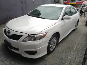Toyota Camry 2010 White