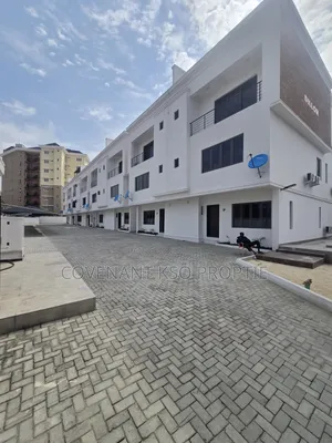 4bdrm Duplex in Park View, Parkview Estate for rent