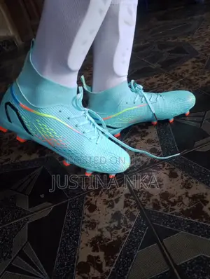 Football/Soccer Boot, Stud or Shoe