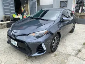 Toyota Corolla 2017 Gray