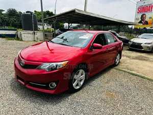 Toyota Camry 2014 Red