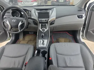 Hyundai Elantra 2010 Silver
