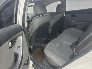 Hyundai Elantra 2010 Silver